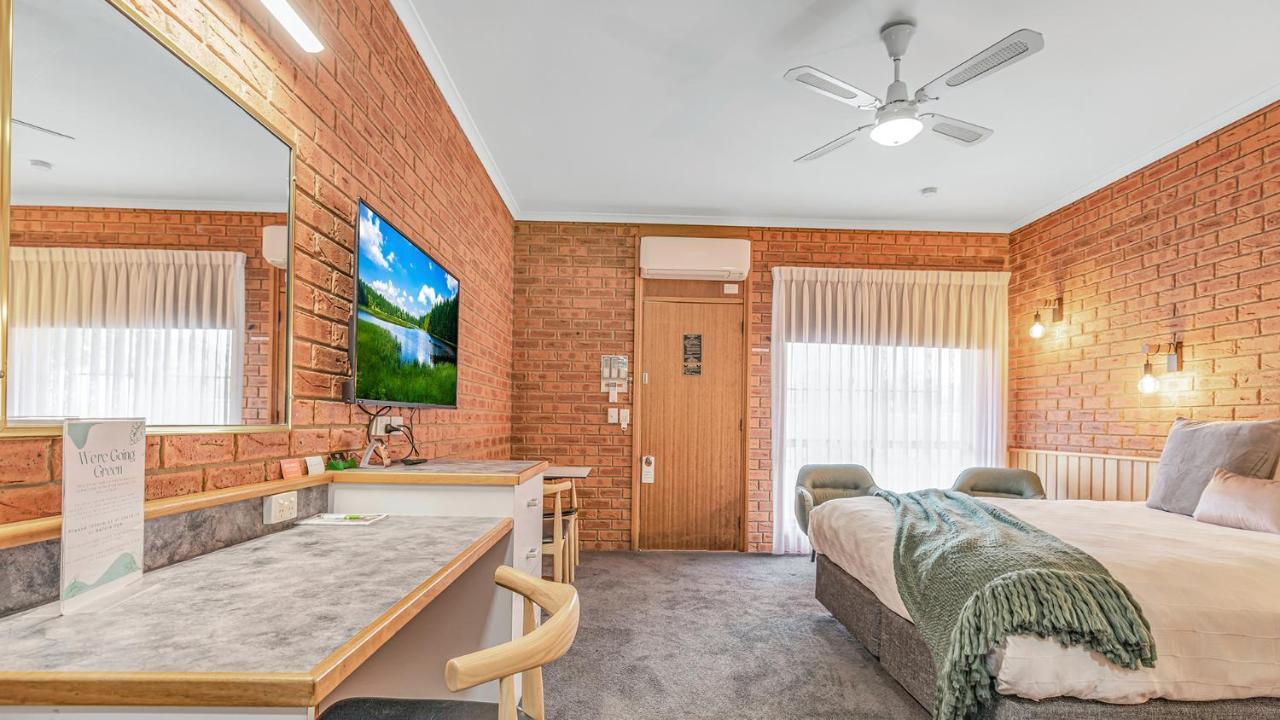 Golden River Motor Inn Моама Екстериор снимка