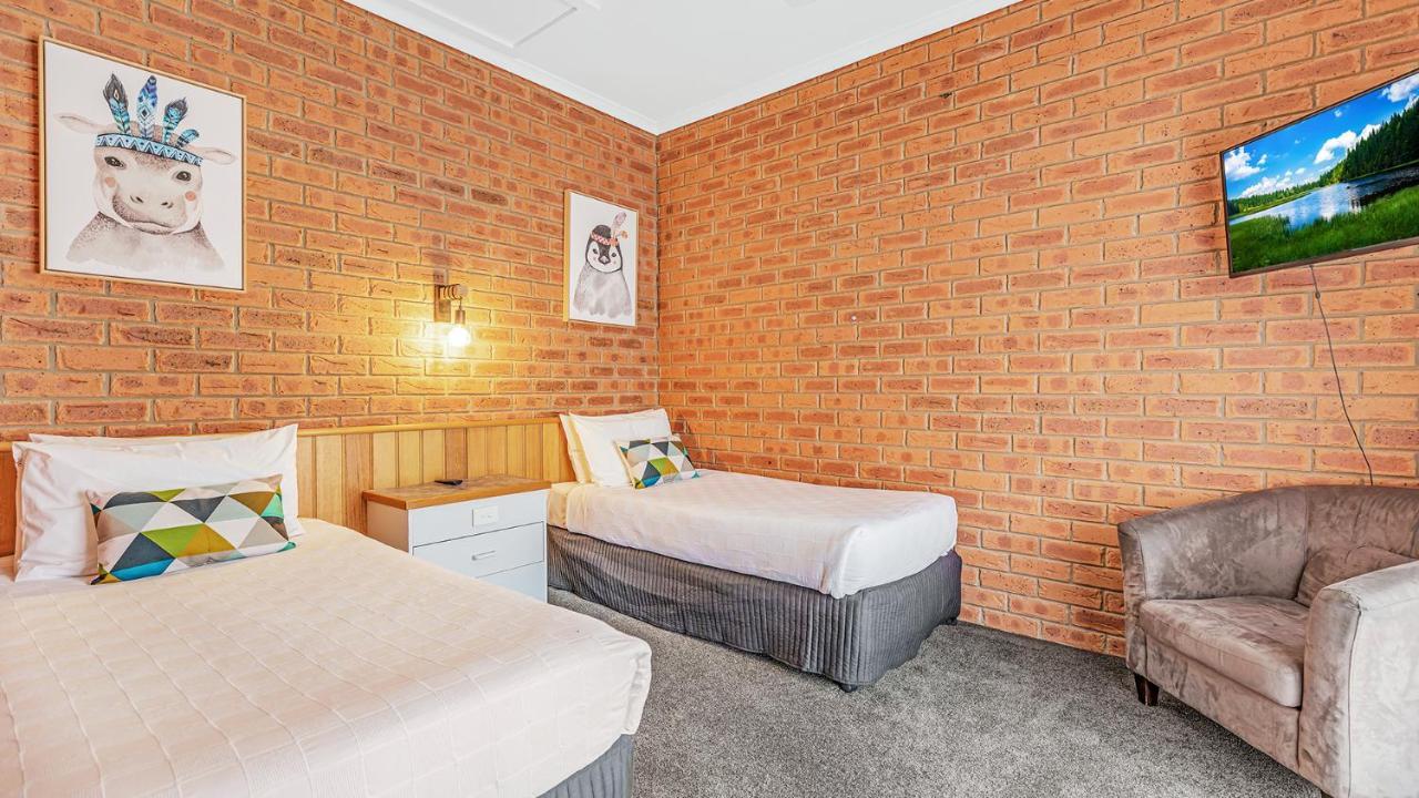 Golden River Motor Inn Моама Екстериор снимка
