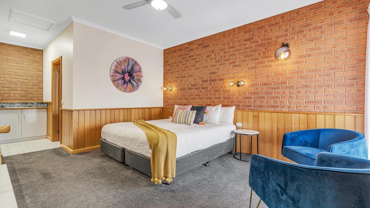 Golden River Motor Inn Моама Екстериор снимка