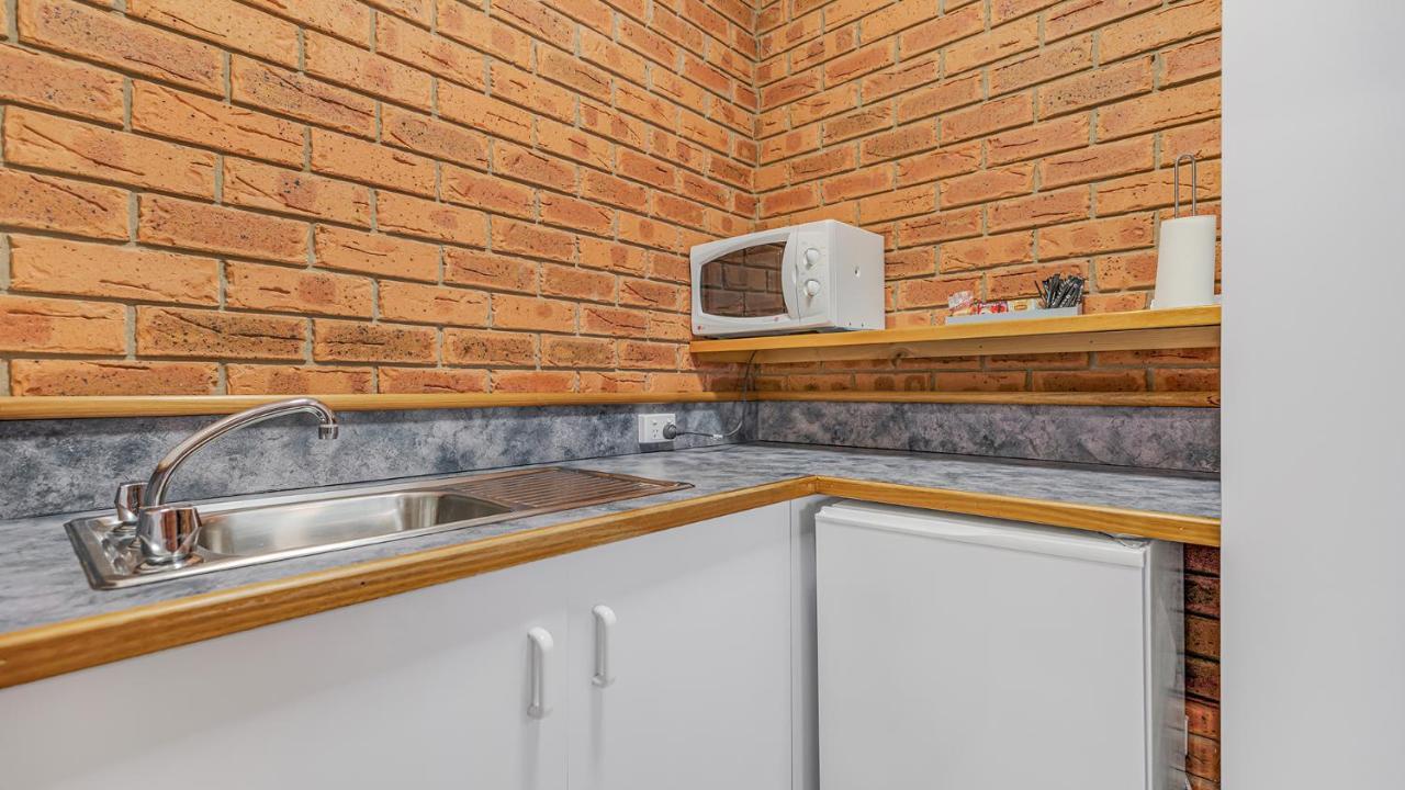 Golden River Motor Inn Моама Екстериор снимка