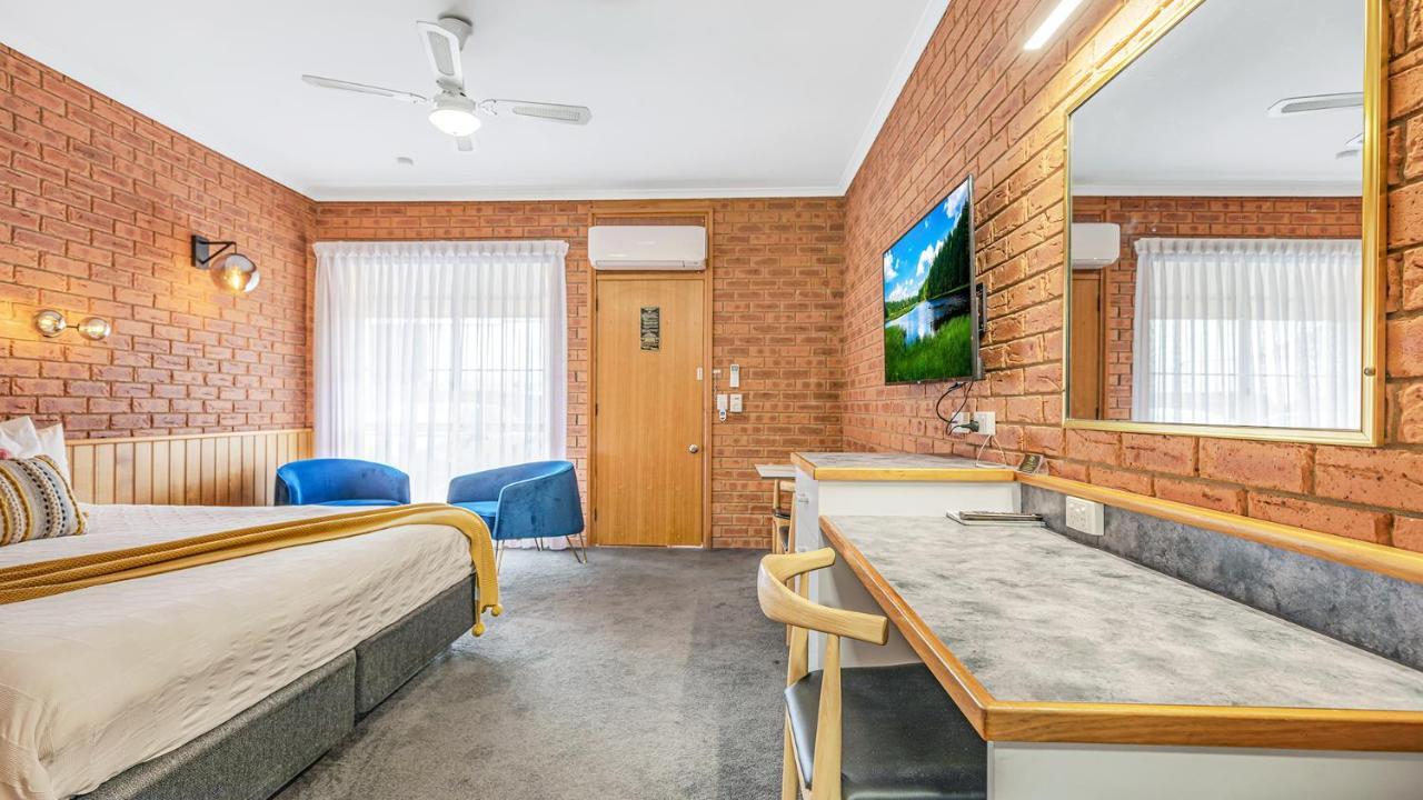 Golden River Motor Inn Моама Екстериор снимка