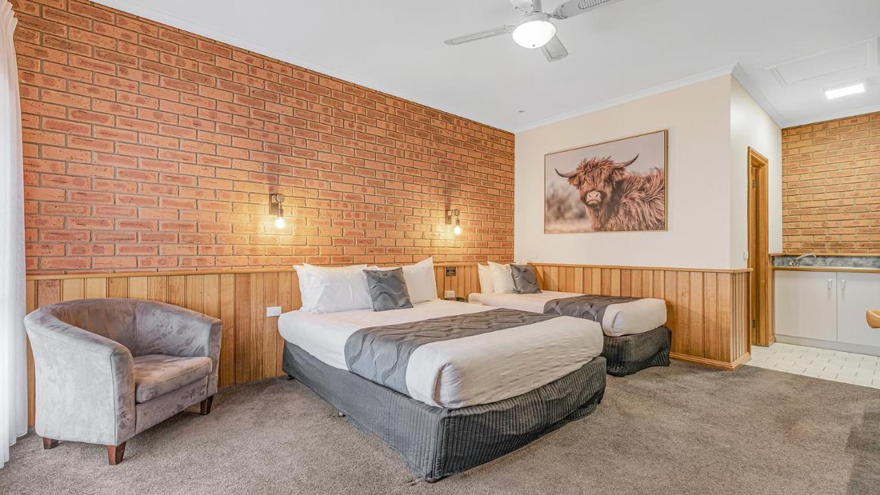Golden River Motor Inn Моама Екстериор снимка