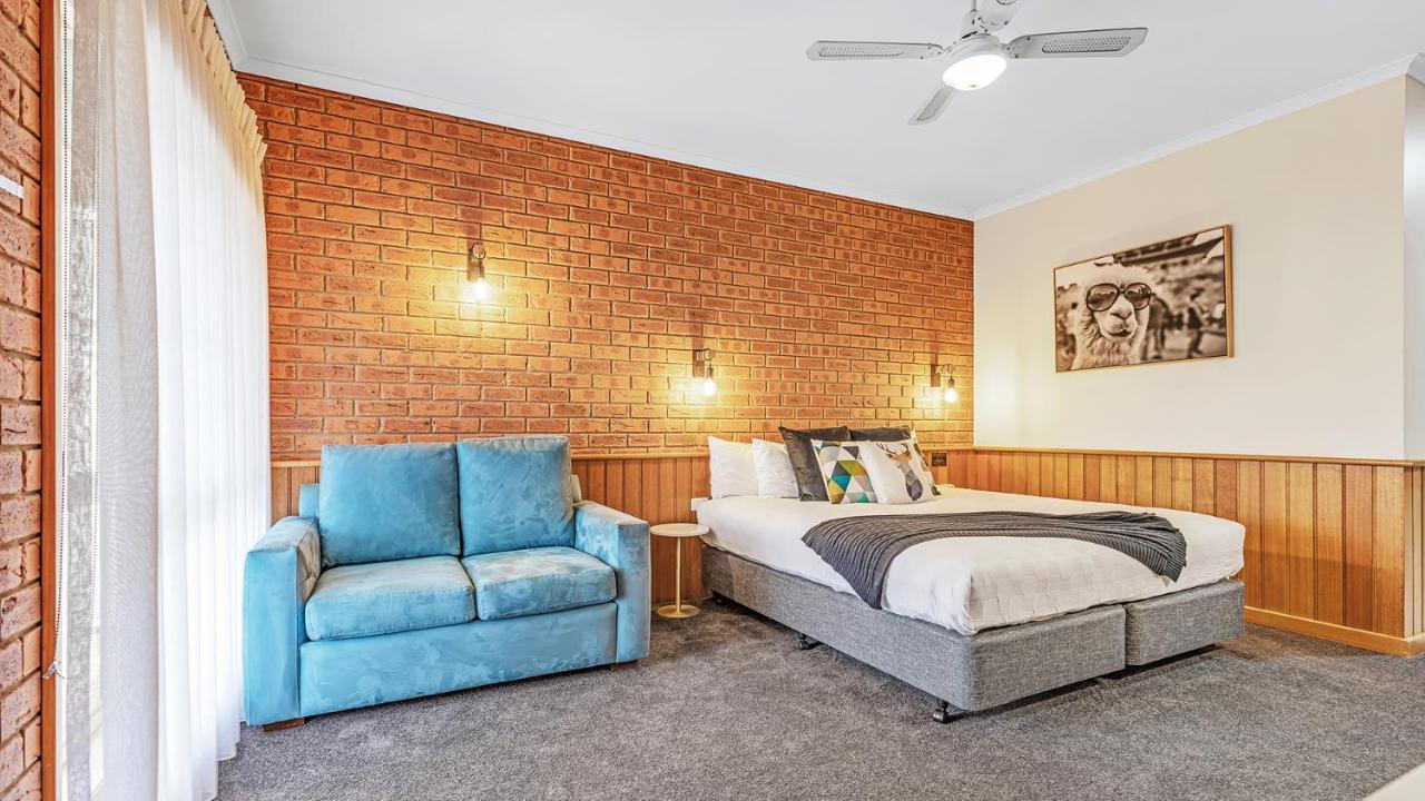 Golden River Motor Inn Моама Екстериор снимка