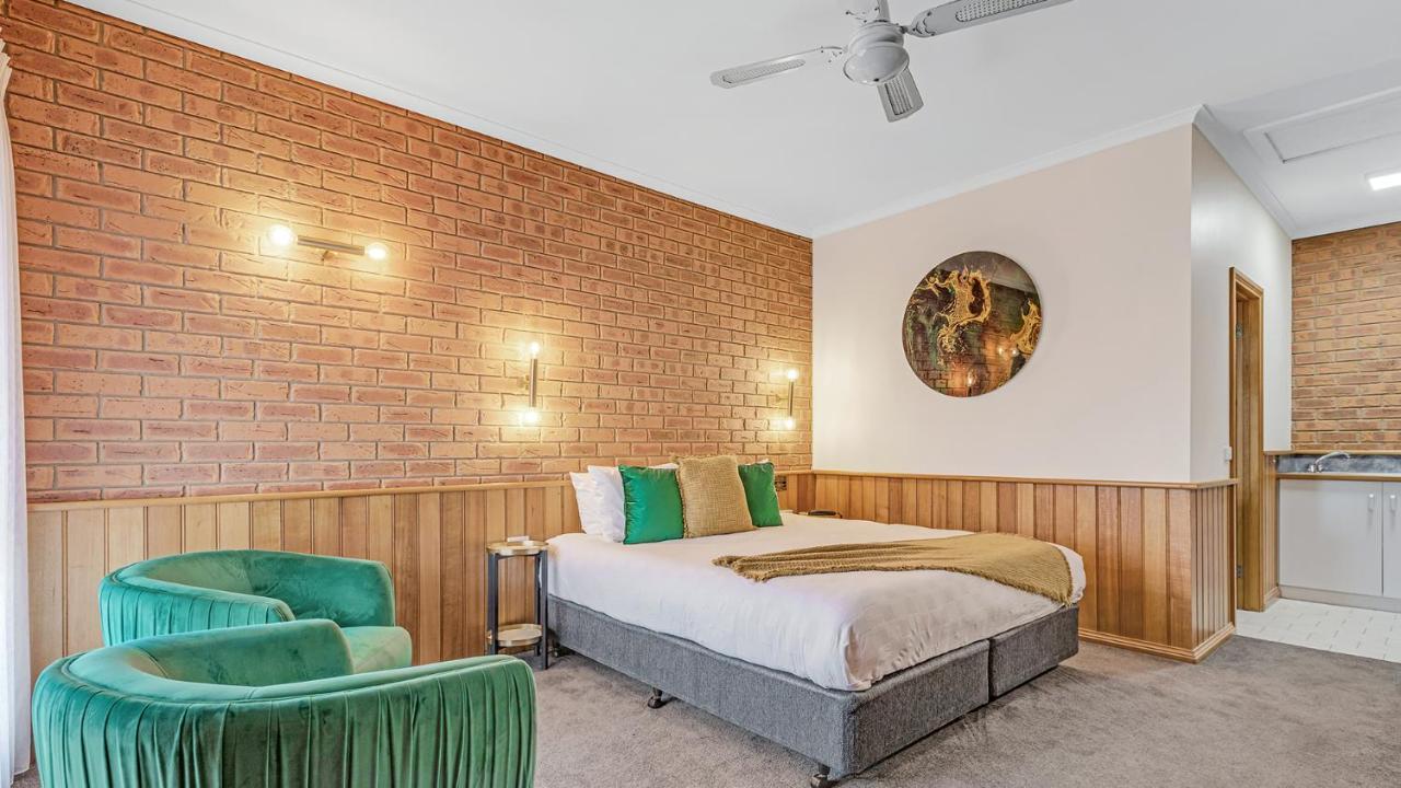 Golden River Motor Inn Моама Екстериор снимка