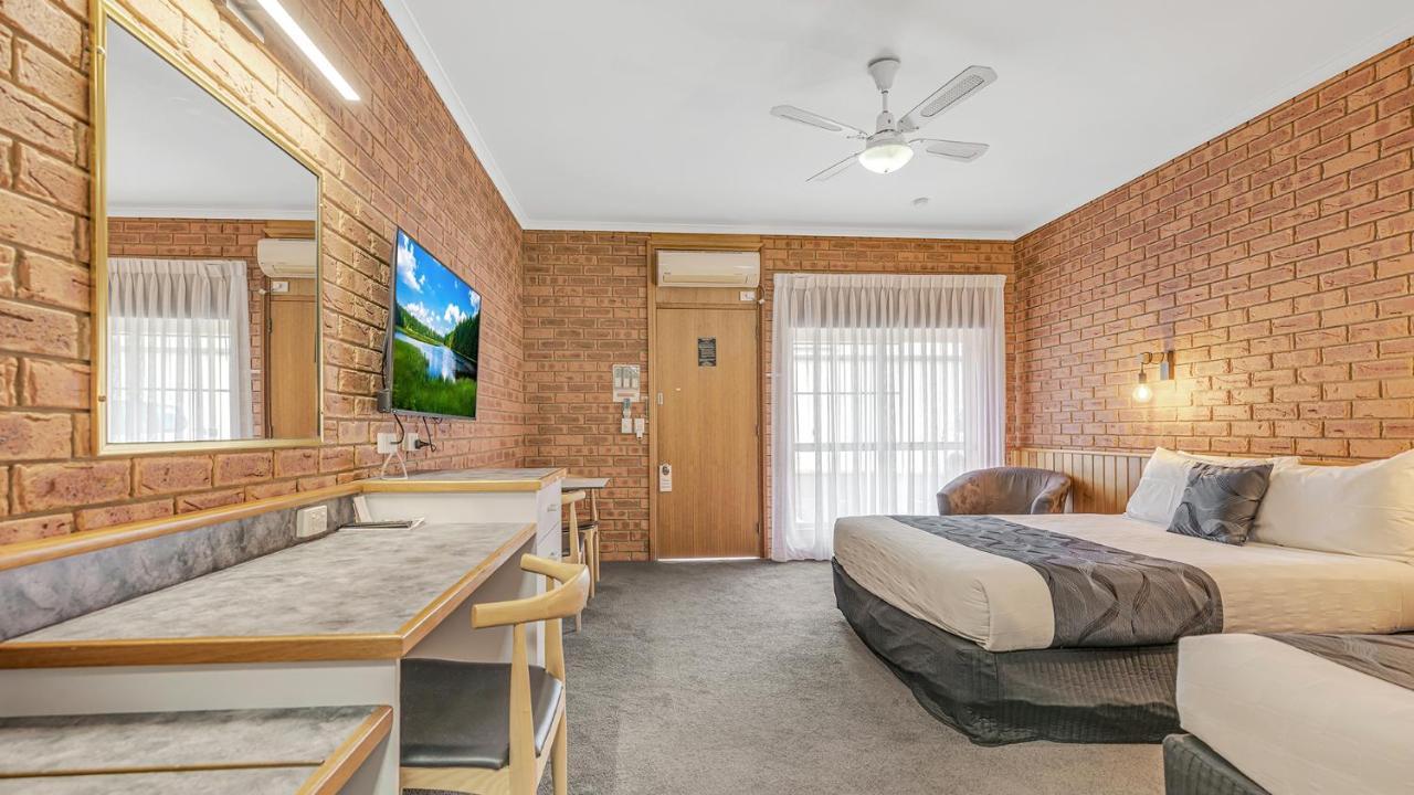 Golden River Motor Inn Моама Екстериор снимка