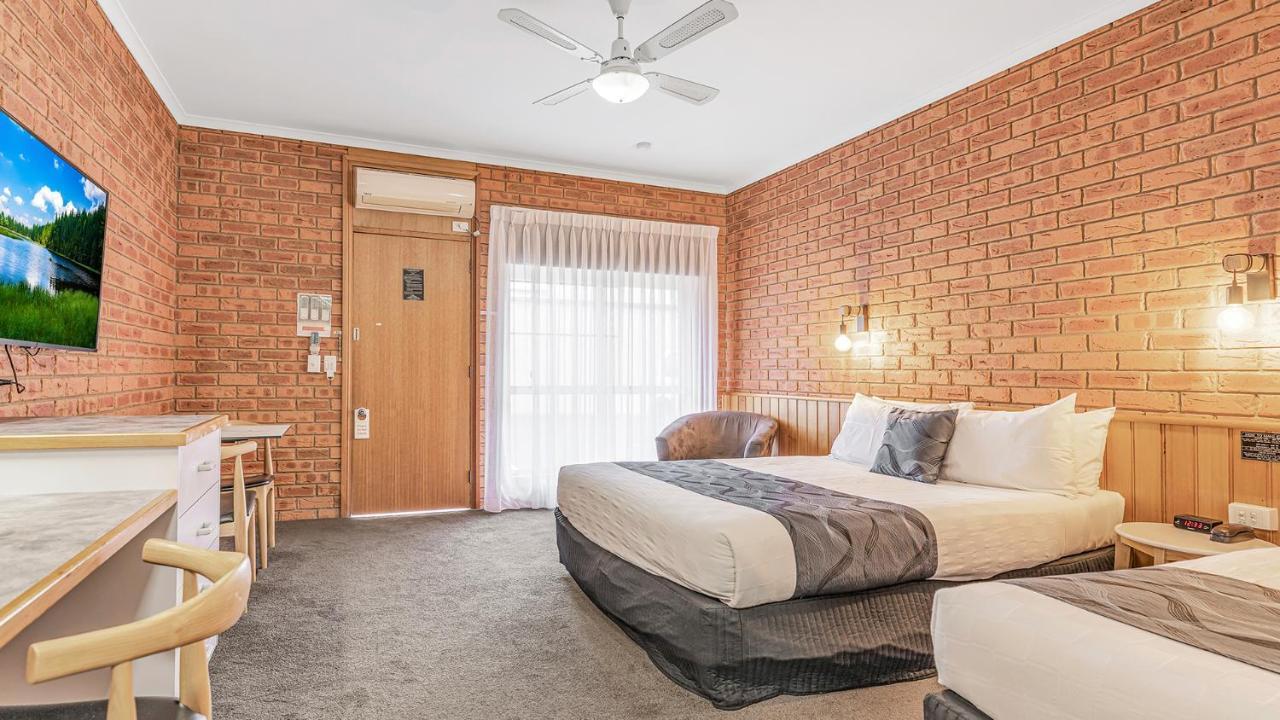 Golden River Motor Inn Моама Екстериор снимка