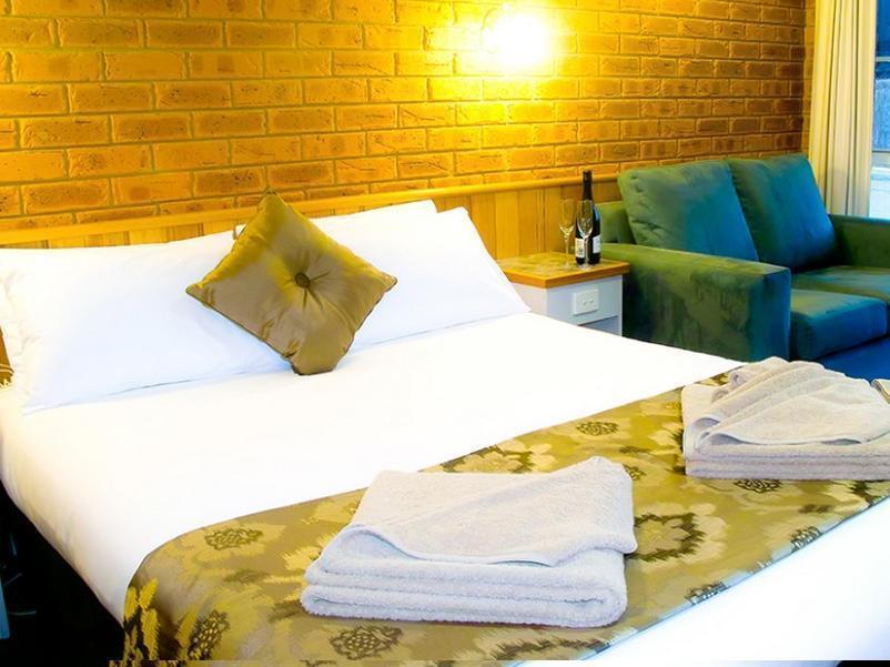 Golden River Motor Inn Моама Екстериор снимка