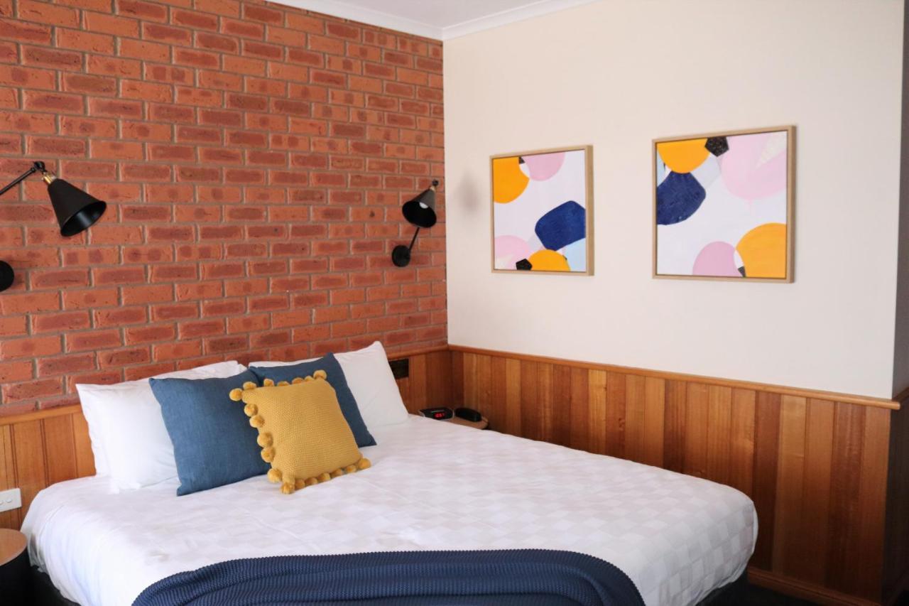 Golden River Motor Inn Моама Екстериор снимка