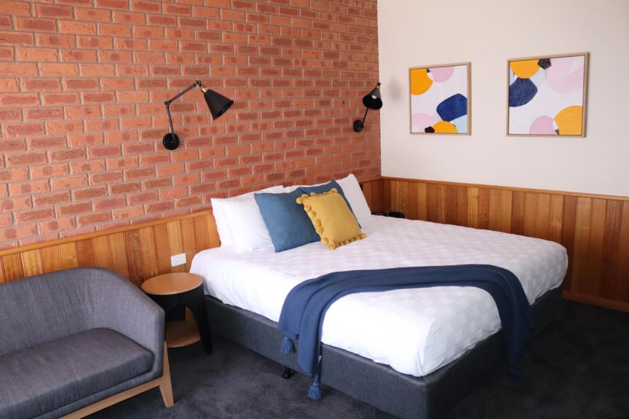 Golden River Motor Inn Моама Екстериор снимка