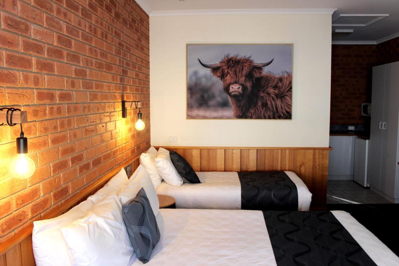 Golden River Motor Inn Моама Екстериор снимка